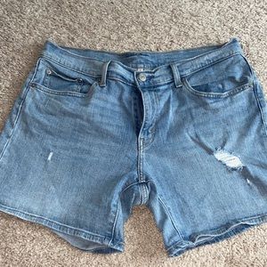 Womens Levi’s shorts